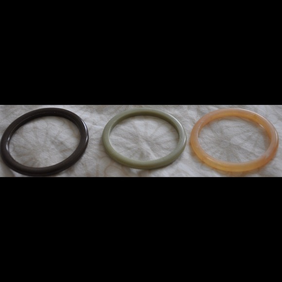 3 piece acrylic bracelet set - Picture 2 of 12